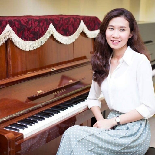 HOÀNG THỊ BẢO KHANH