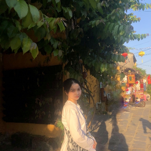 Bùi Lê Thùy Trang