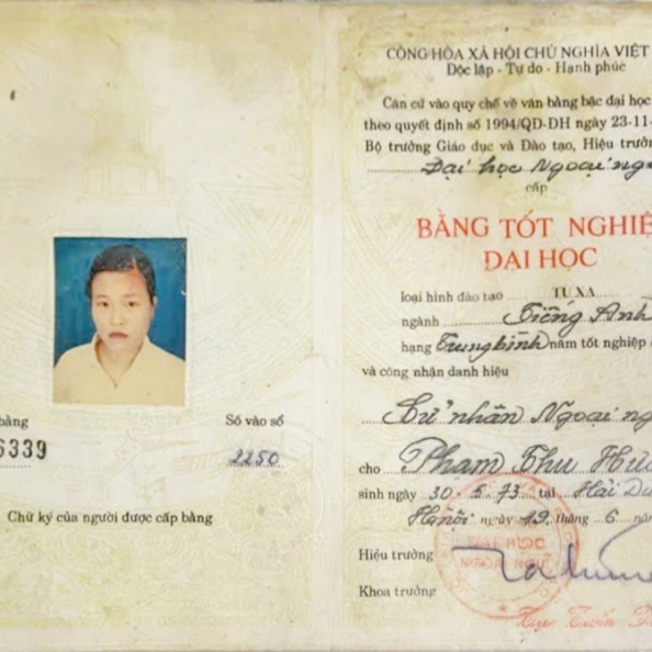 PHẠM THU HƯƠNG